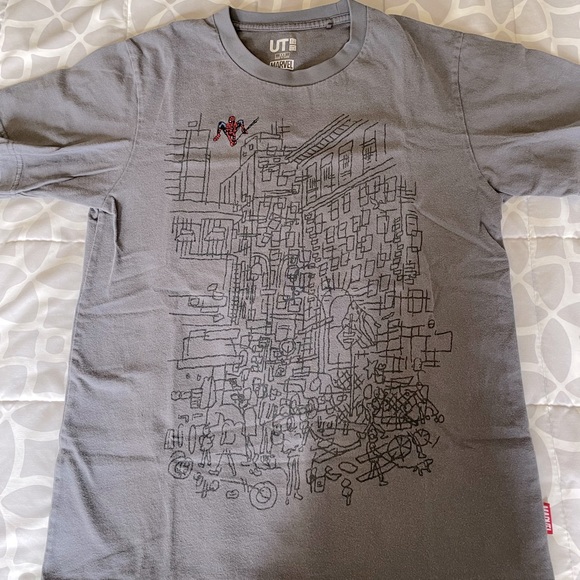 graphic tees - Picture 1 of 5